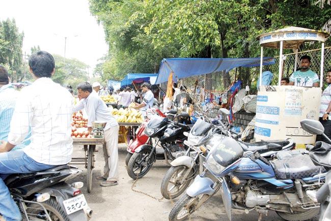 There are about 3,500 illegal hawkers in who hog space on roads, footpaths and even parking lots