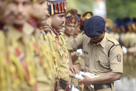 Instead of uniforms, Mumbai cops to get Rs 5,200 as allowance
