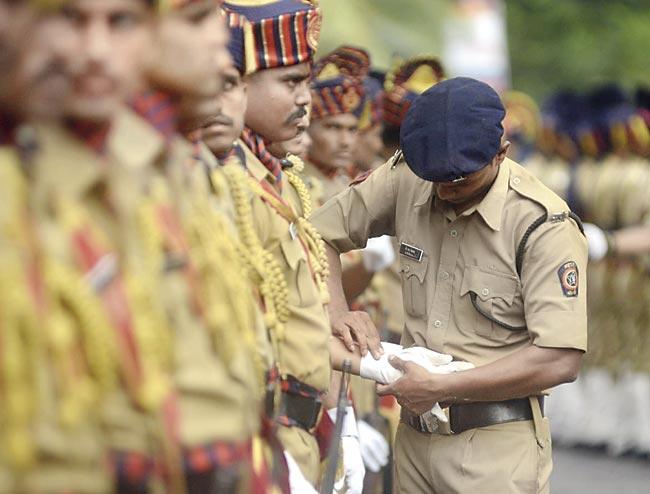 The finance department has cautioned that the new system would not ensure similarity of uniforms, which may affect the image of the police. File pic for representation