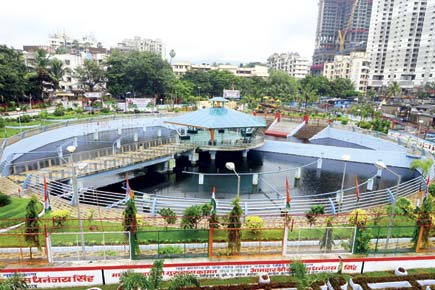 Immersion site for Ganpatis in Mumbai contaminated with sewage water