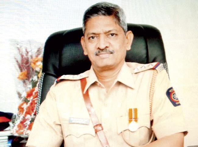 Senior Police Inspector Vinayak Mulay had been asked by Maria to not register any case in a matter involving two builders, since the civil suit was in court