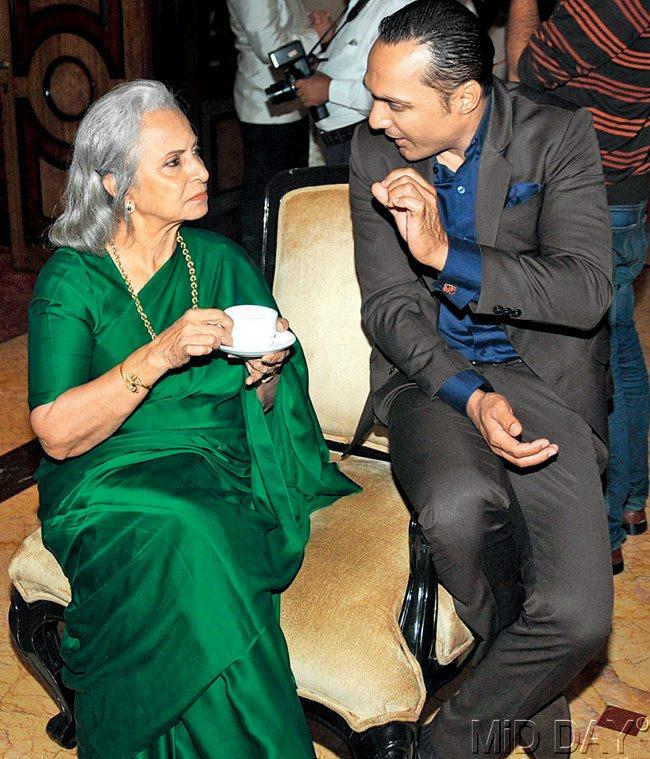 Waheeda Rehman in a tete-a-tete with Rahul Bose. 