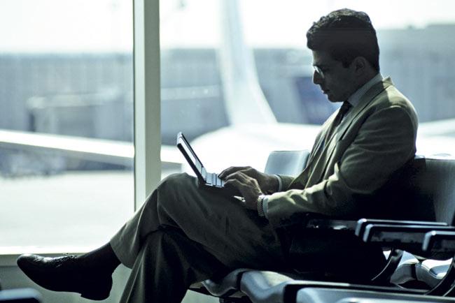 According to airport officials, passengers spend an averageof 15 to 20 minutes waiting for their flights. Pic/Thinkstock