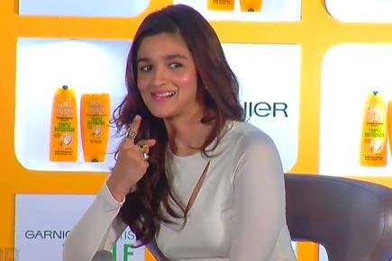 Why did Alia Bhatt invite a journalist into her bathroom? Find out...