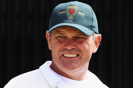Ind vs Eng: Martin Crowe says Dhoni's Test captaincy illogical