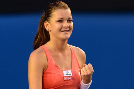 Agnieszka Radwanska advances at Montreal tournament