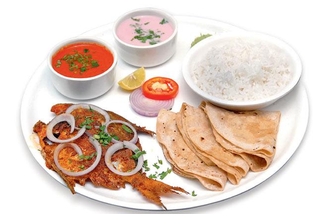 The Pomfret Fry Thali makes for the ideal working lunch