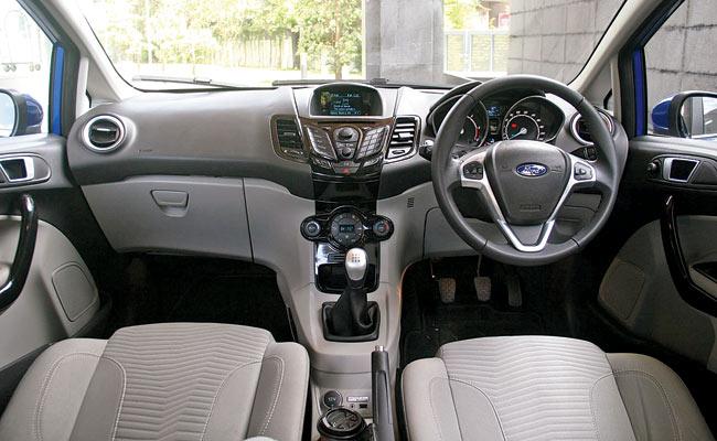 The new Fiesta boasts of a new design, 10-spoke, 15-inch alloy wheels featuring a star-shaped design. They’re lighter and look snazzier