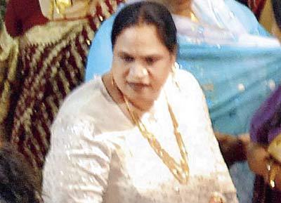 Dawood Ibrahim’s younger sister, Hasina Parkar, suffered a heart attack and passed away in a hospital in Dongri.