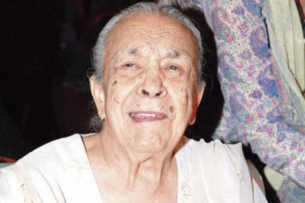 Legendary actress Zohra Sehgal dies at the age of 102