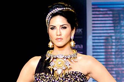 Sunny Leone enjoys being showstopper at jewellery showcase