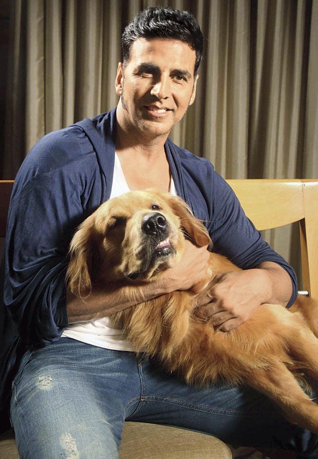 Akshay Kumar with Junior, who plays the title role in his upcoming movie Entertainment