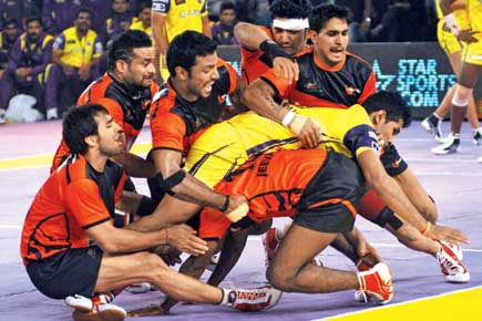 Pro Kabaddi League: Titans' late charge helps them tie with U Mumba