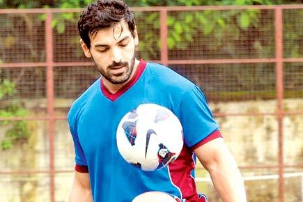 John Abraham to shed 17 kgs for football biopic '1911'