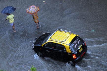 Heavy rains lash Mumbai, large parts of Maharashtra