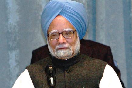 Manmohan Singh did not act in 2G spectrum allocation: Ex CAG