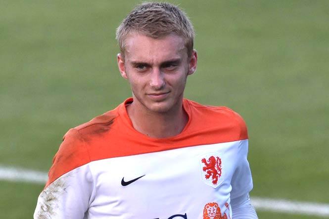Barcelona signs five-year contract with Jasper Cillessen