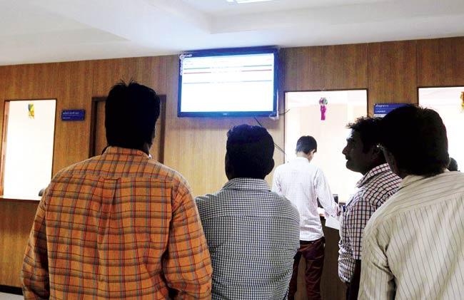 Applicants queue up at the Andheri RTO. File pic