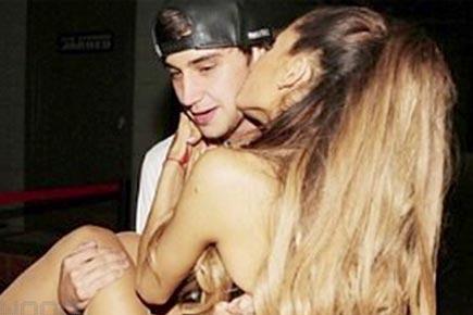 Ariana Grande kisses boyfriend Jai Brooks!