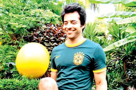 Football fever grips Himanshoo Ashok Malhotra