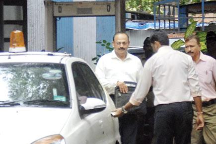 Sena backs DIG Sunil Paraskar; says slapping rape charges is now a 'fashion' 