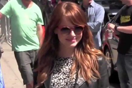 Emma Stone walks away from crazy fans