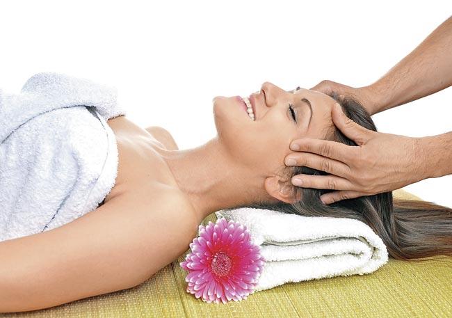 https://images.mid-day.com/images/images/2014/sep/Head-massage.jpg