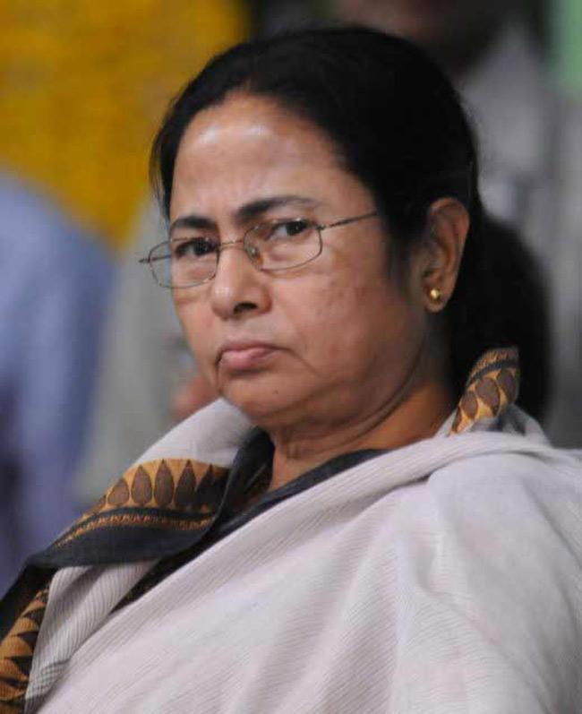 Trinamool MP attempts suicide; Mamata suspends jail staff