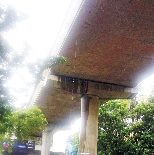 Water is leaking from the gap between the joints of two girders, at several places on the Versova-Andheri-Ghatkopar corridor