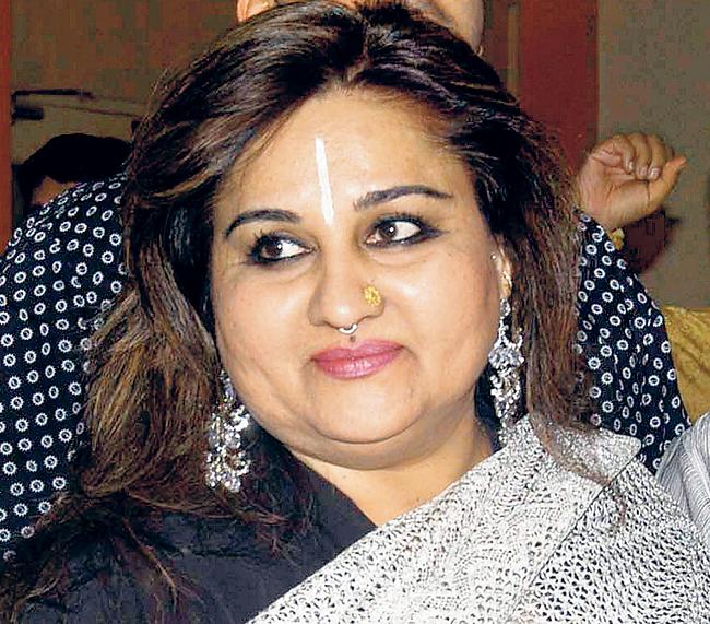 Yesteryear Bollywood actress Reena Roy undergoes weight-loss operation
