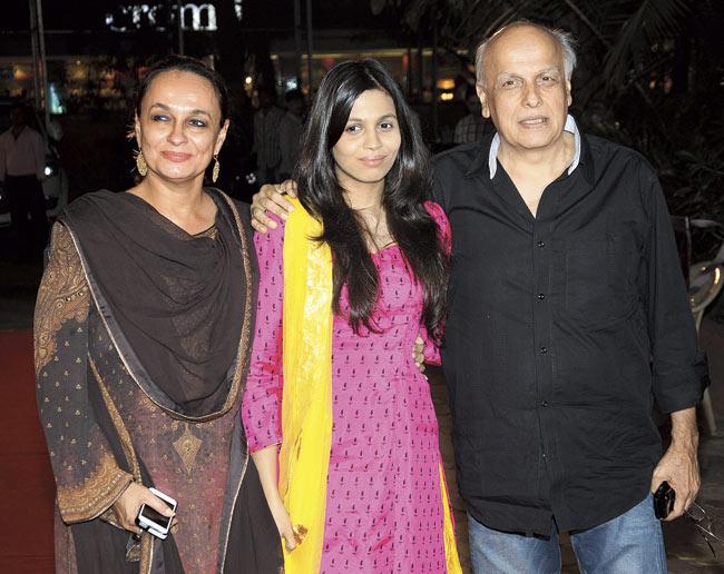 Shaheen (centre) with her mother Soni Razdan (left) and father Mahesh Bhatt (right). Shaheen is interested in writing and direction while her father says she is a good singer, too