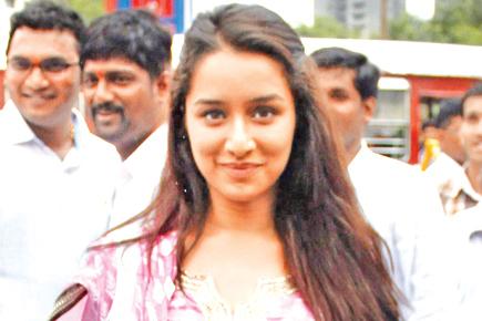 Spotted: Shraddha Kapoor at the Siddhivinayak temple