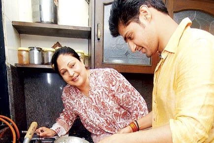 Rati Agnihotri and son Tanuj Virwani are huge foodies