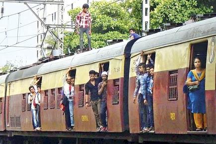 Mumbai: Soon, locals on Harbour line too will be powered by 25000-volt AC 