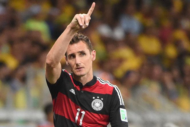 Miroslav Klose breaks Ronaldo's FIFA World Cup scoring record
