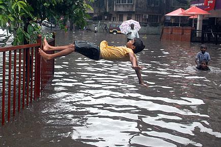 Heavy rains cripple life in Mumbai; waterlogging in many parts