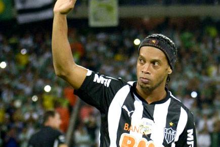 Brazilian star Ronaldinho leaves club Atletico Mineiro