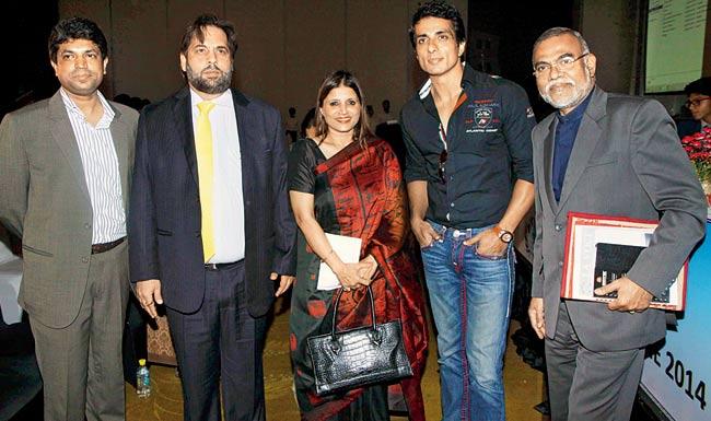Actor Sonu Sood (secopnd from right) with Rustom Kerawalla, founder chairman of VIBGYOR Group of Schools, Kavita Sahay, director of schools and academics and Shim Mathew, principal of the flagship school in Goregaon