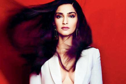 'Shirtless' Sonam Kapoor posts picture with plunging neckline
