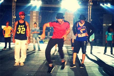Hrithik Roshan rehearses for IPL opening ceremony in Kolkata
