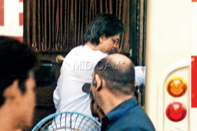 Shah Rukh Khan at Mehboob Studios. pic/ SAYYED SAMEER ABEDI 