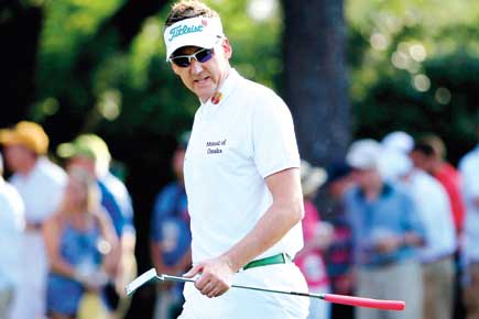 Masters: Poulter, Hoffman grab early lead