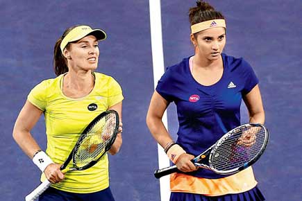 Sania-Hingis enter Charleston WTA doubles quarter-finals