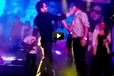 Video: Singer Mika Singh booked for slapping doctor at concert in Delhi