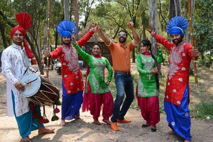 Akshay Kumar celebrates Baisakhi in Chandigarh
