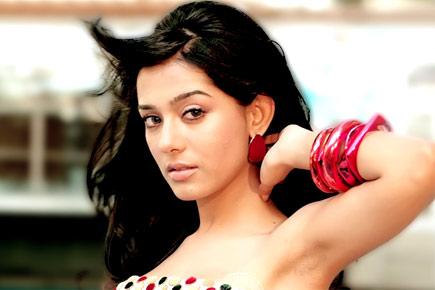 Amrita Rao down with viral infection