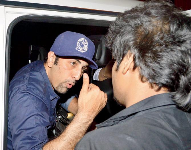 Ranbir Kapoor allegedly snatched a camera from a TV channel crew for clicking pictures of him and his rumoured girlfriend, Katrina Kaif, outside their love nest in Bandra