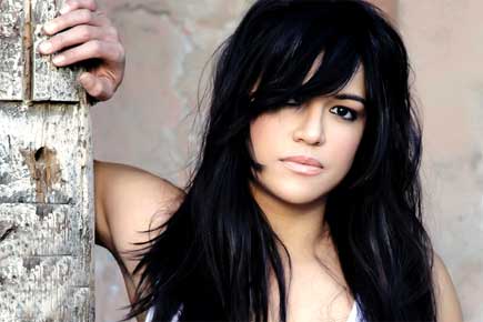 Michelle Rodriguez: Being bisexual is natural