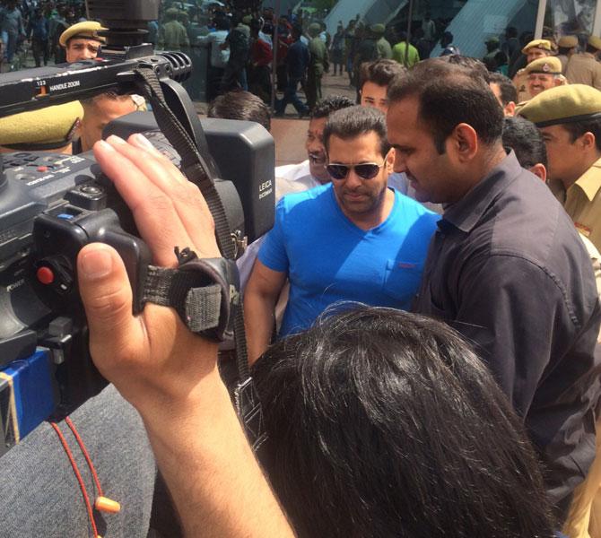 Salman Khan in Srinagar for 