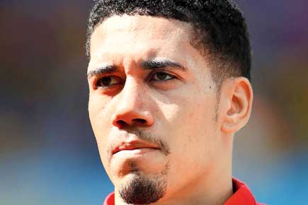 EPL: Smalling extends Man United deal to 2019